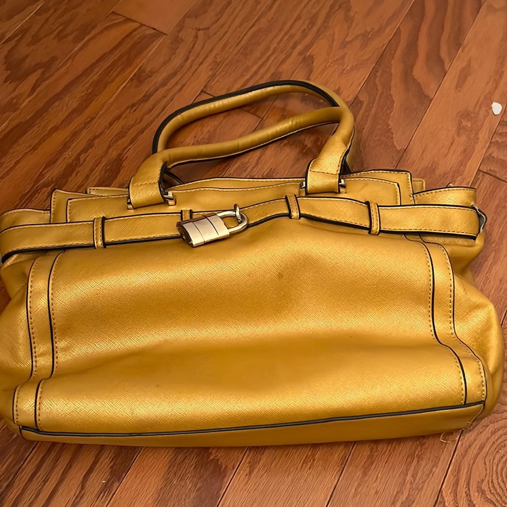 Mustard Just fab Purse